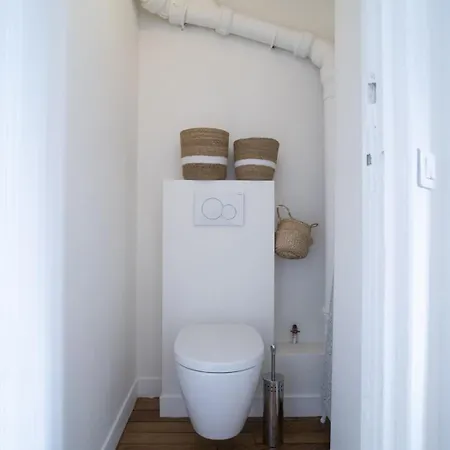 Very Bright 25 M Love Cocoon With Balcony * パリ